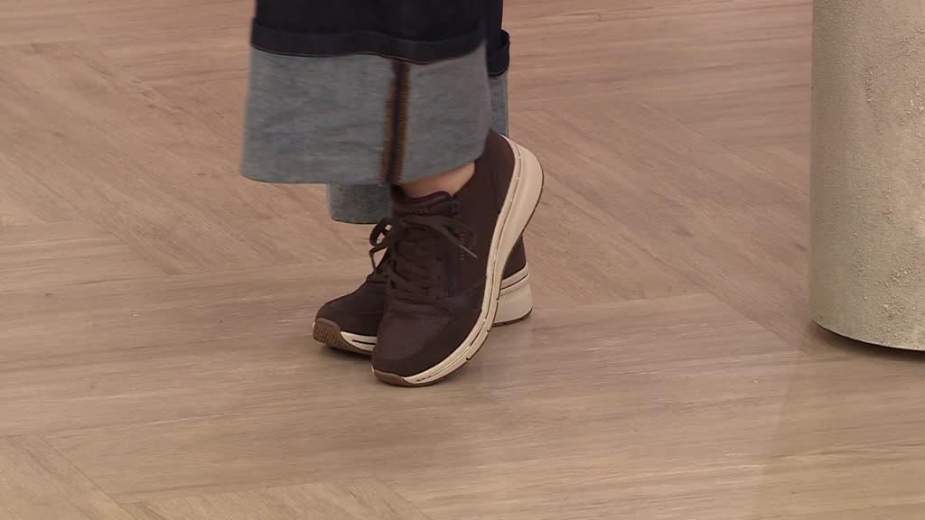 Skechers, Calzature e lifestyle